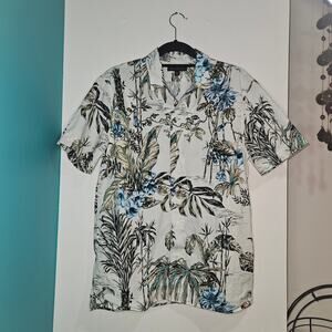 Banana Republic Men’s Tropical Floral Button-Up Shirt